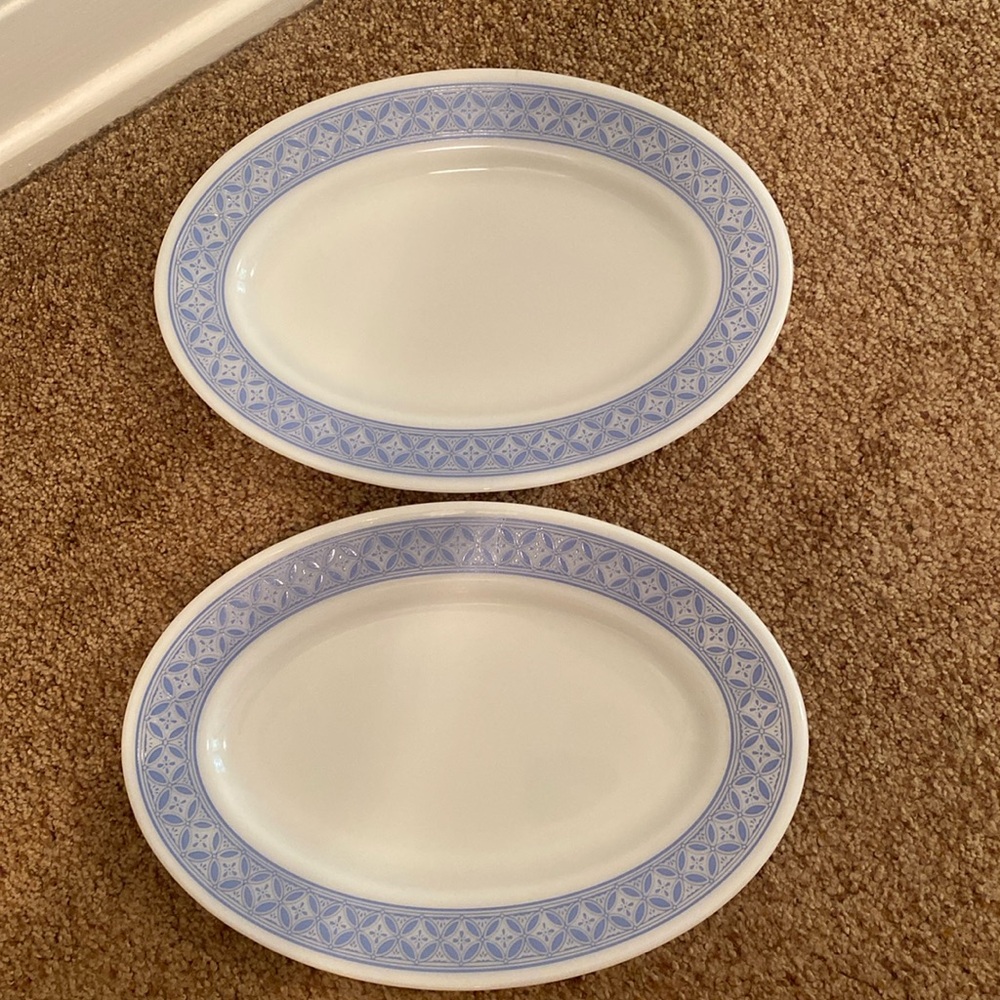 Vintage Pyrex platters